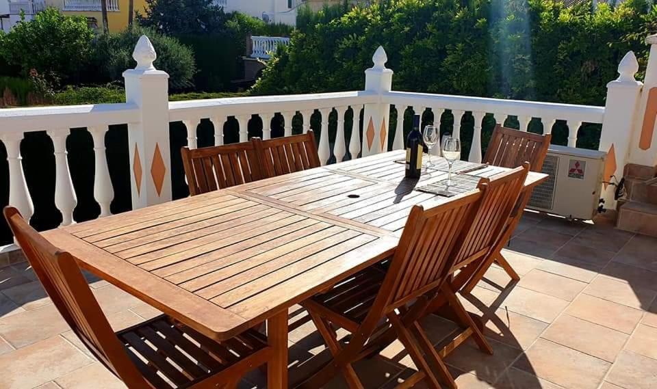 Villa Albaida La Zubia  Eksteriør billede